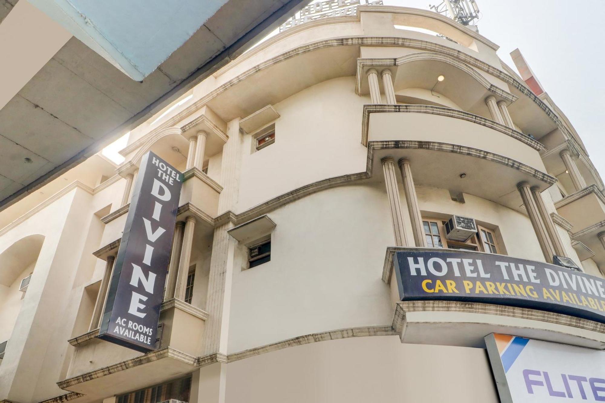 โอโย 73432 โฮเทล ดีไวน์ Hotel อัมริตสา ภายนอก รูปภาพ